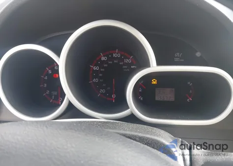 2010 Toyota Matrix z USA, uszkodzony, nr VIN 2T1KU4EE9AC195743